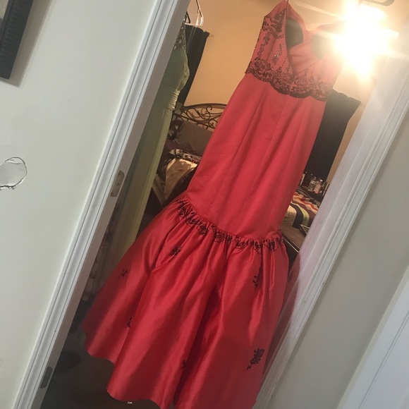 Prom/pageant dress - Picture 2 of 3
